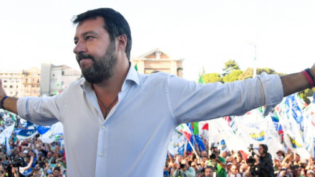 Pensioni, Salvini: ‘Per cancellare Quota 100 dovranno passare su nostro corpo’