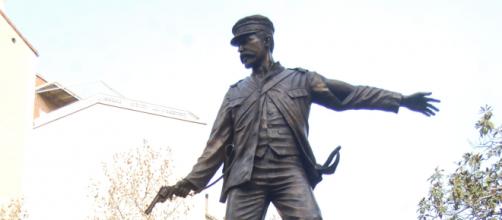 El monumento a los "Heroes de Baler"ya se muestra en el centro de Madrid