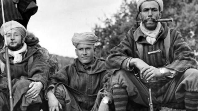 Foto di gruppo truppe coloniali