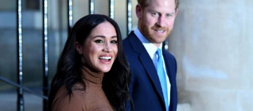 Príncipe Harry e Meghan Markle durante visita à Casa do Canadá, em Londres. (Arquivo Blasting News)