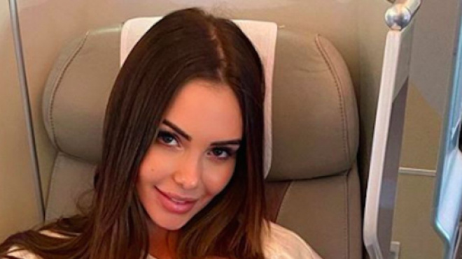 Nabilla s'est offerte une vie de rêve avec sa famille. Credit: Instagram/nabilla