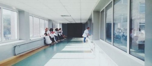 Concorso per assistente sanitario e medico.