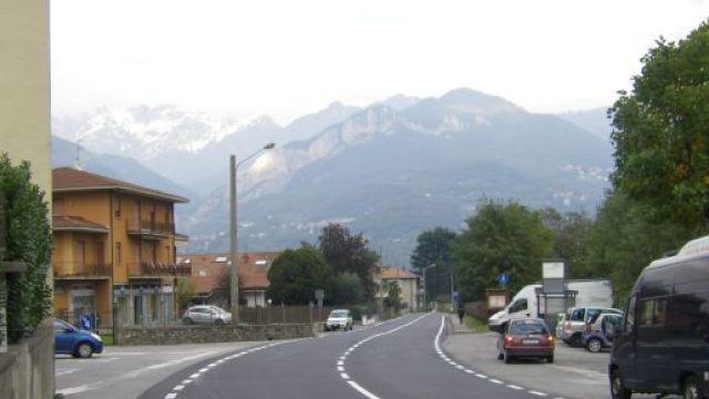 Calolziocorte: preso l'automobilista che tentava di investire pedoni come in 'Carmageddon'.