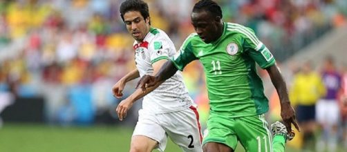 Victor Moses con la maglia della nazionale nigeriana.