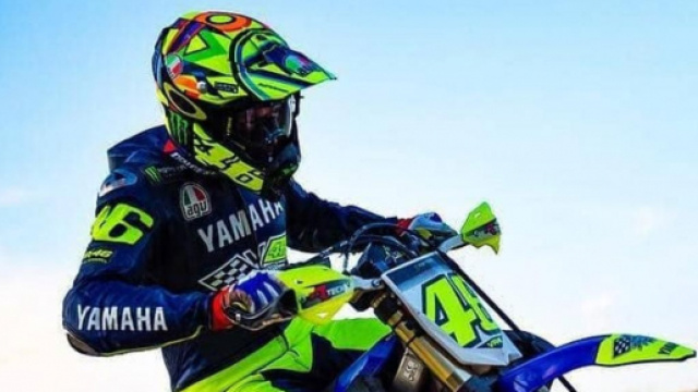 Valentino Rossi torna ad allenarsi con le moto da cross