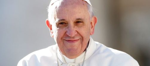 Papa Francesco: "polemiche dopo il gesto nei confronti di una fedele.