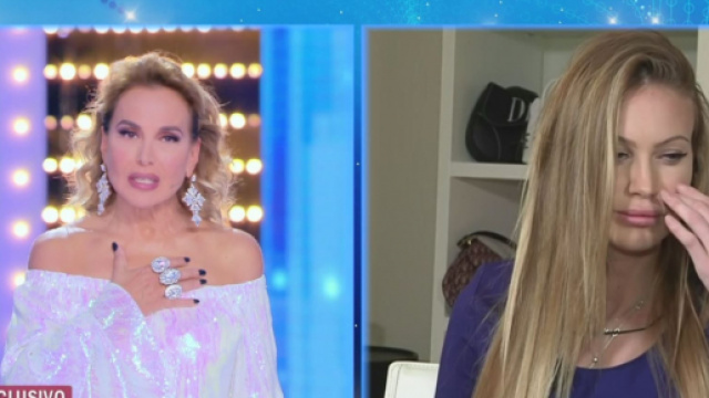 Barbara d'Urso gela Taylor Mega.