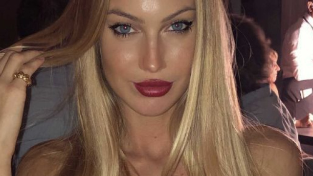 Taylor Mega si difende dall'accusa di aver fatto un gestaccio alle forze dell'ordine.