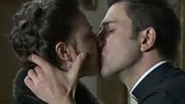 Una vita, anticipazioni: Telmo e Lucia cedono all'attrazione.
