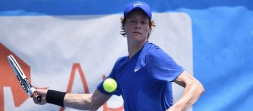 Jannik Sinner si qualifica per il secondo turno degli Australian Open