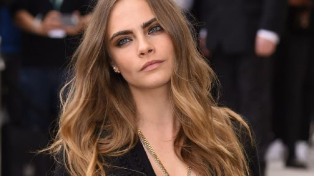 Tagli capelli over 50: le chiome lunghe e il pixie nell'inverno