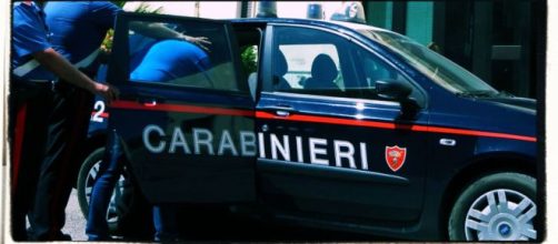 Il padre e marito violento è stato arrestato dai Carabinieri.