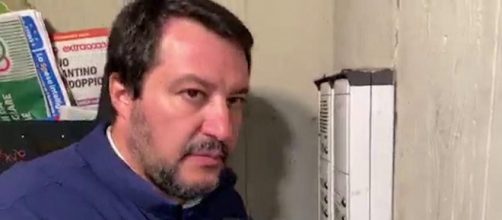 Salvini citofona a un presunto spacciatore