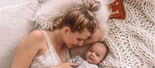 Jessica Thivenin et son bébé Maylone. Credit : Instagram/jessicathivenin