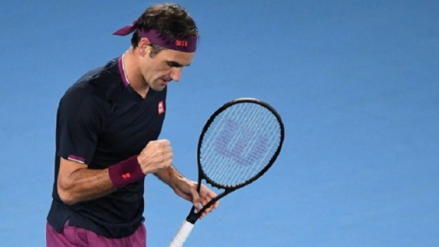 Roger Federer batte John Millman in cinque set e stacca il biglietto per gli ottavi agli Australian Open.
