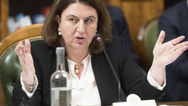 Pensioni, Catalfo: ‘Confronto per superare la Fornero e dare garanzie ai giovani’