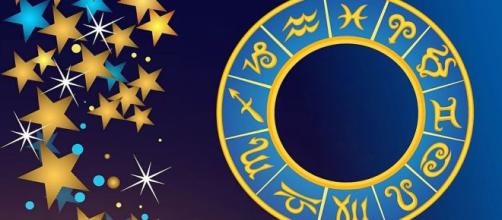 L'oroscopo del 28 gennaio: alti e bassi per la Vergine, stelle a favore dei Gemelli