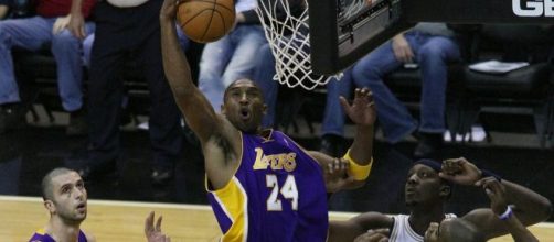 Kobe Bryant in azione in LA Lakers-Washington Wizards del 5 dicembre 2008.
