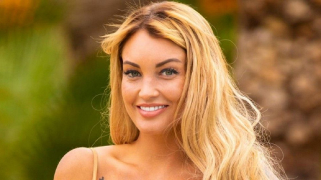 Aurélie Dotremont replonge dans la boulimie et informe ses fans contre la maladie qui la ronge depuis 10 ans. Photo ®NRJ12