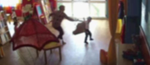 Ragusa: arrestate due maestre che maltrattavano i bambini di una scuola materna.