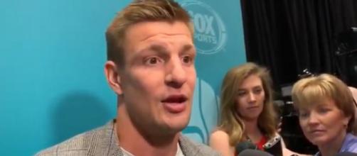 Gronkowski expects Brady to do what’s best for himself and his family (Image Credit: Spotting Board-NFL/YouTube)