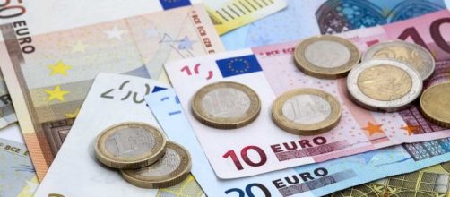 Truffa delle monete da due euro, circolano alle 'sosia'