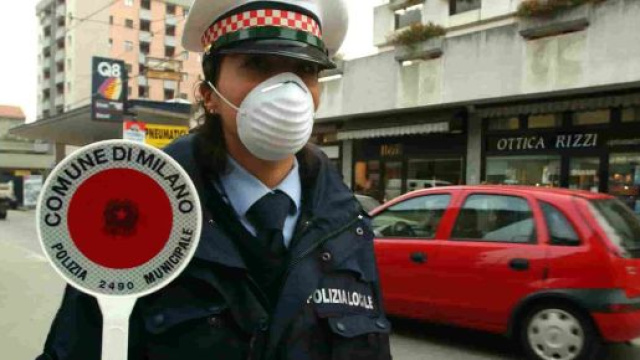Milano, smog: blocco totale delle auto il 2 febbraio