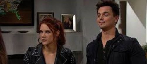 Beautiful, trama domenica 2 febbraio: Wyatt fa notare a Steffy la somiglianza tra Kelly e Phoebe.