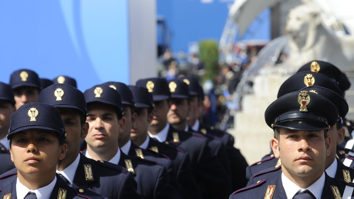 Concorso Polizia di Stato 2023: 1650 Allievi Agenti, civili