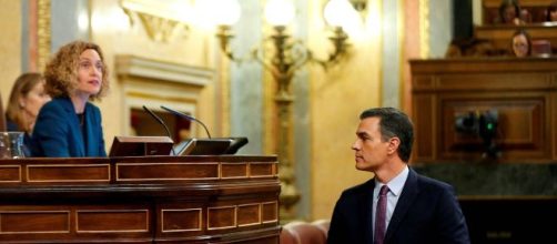 El último bandazo de Pedro Sánchez: diálogo sobre la Constitución