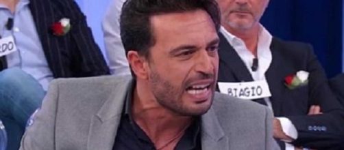 Uomini e Donne, Armando Incarnato fuori dal programma. Lui precisa di essersene andato du sua sponrtanea volontà.
