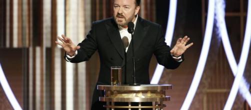 O comediante Ricky Gervais apresentou o evento pela quinta vez. (Divulgação/Golden Globes)