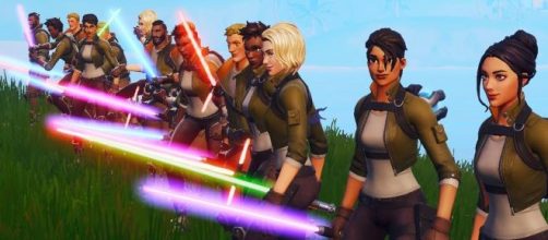 Lightsabers will soon be removed from "Fortnite Battle Royale." [Image Credit: NoahsNoah / YouTube]