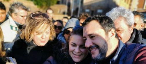 Pensioni, Salvini: 'Se proveranno a cancellare Quota 100 faremo le barricate'