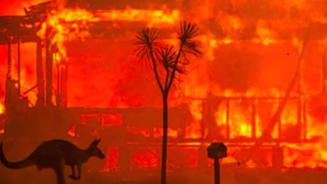 Les feux en Australie dévastent le continent. Credit: Capture d'écran/BBC