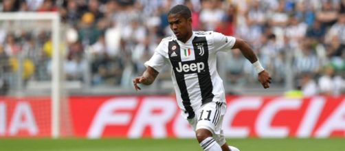 Juventus, PSG su Douglas Costa