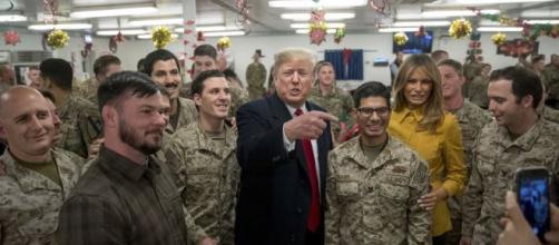 Após ataques a bases no Iraque, Donald Trump afirma que está 'tudo bem'. (Arquivo Blasting News)