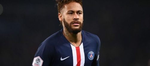 Neymar potrebbe firmare il rinnovo di contratto con il Paris Saint Germain.