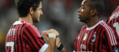 Alexandre Pato e Robinho ja atuaram juntos pelo Milan e hoje em dia estão desempregados. (Arquivo Blasting News)