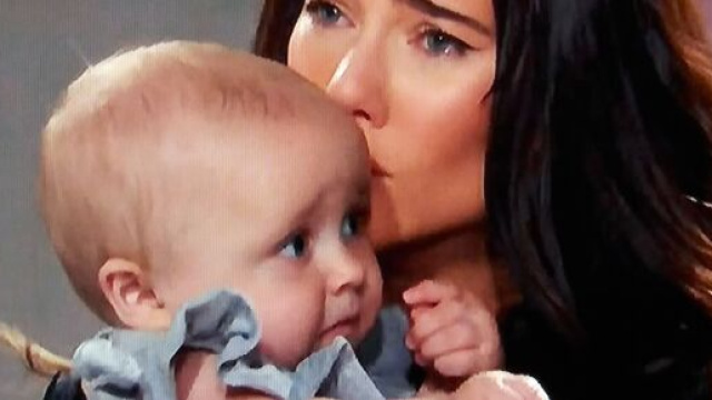 Beautiful, trame 4-10 ottobre: Steffy disperata consegner&agrave; Beth a Hope.