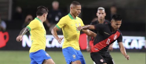 A Seleção Brasileira vai em busca da segunda vitória na temporada nas Eliminatórias para a Copa do Mundo, diante do Peru em Lima as 21h.