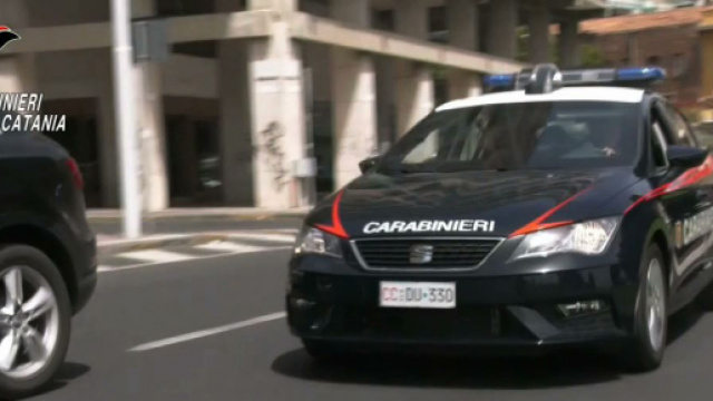 Catania, tenta di soffocare il figlio di sei mesi: arrestato 35enne.