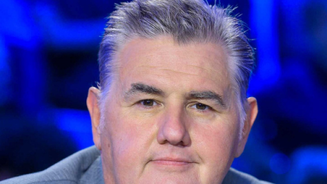 Pierre Ménès visé par une plainte pour harcèlement moral - parismatch.com