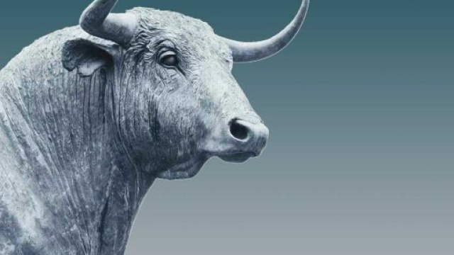 Oroscopo novembre, Toro: risparmi e fortuna al massimo.
