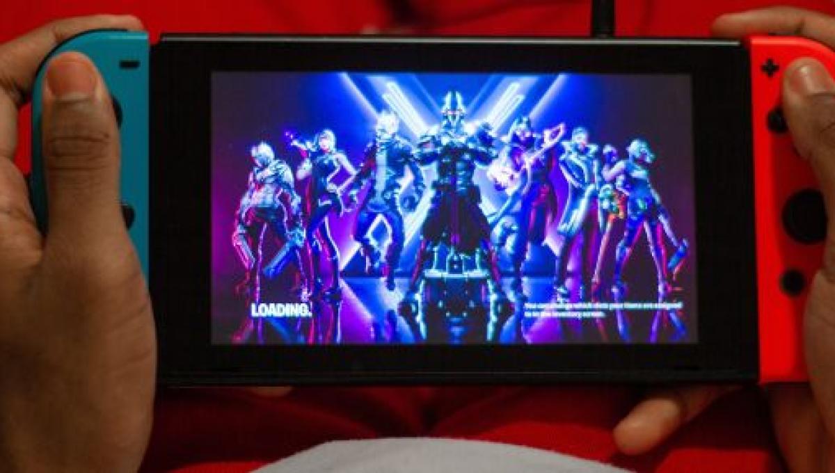 does the nintendo switch come with games already on it