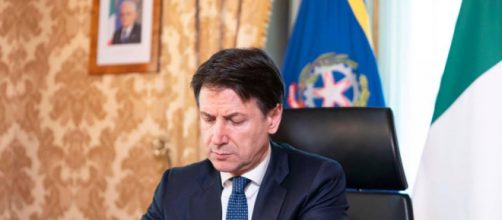 Giuseppe Conte pronto a firmare un nuovo Dpcm.