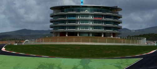 La Formula Uno torna dopo 24 anni in Portogallo, il 25/10 si correrà il Gp di Portimao.