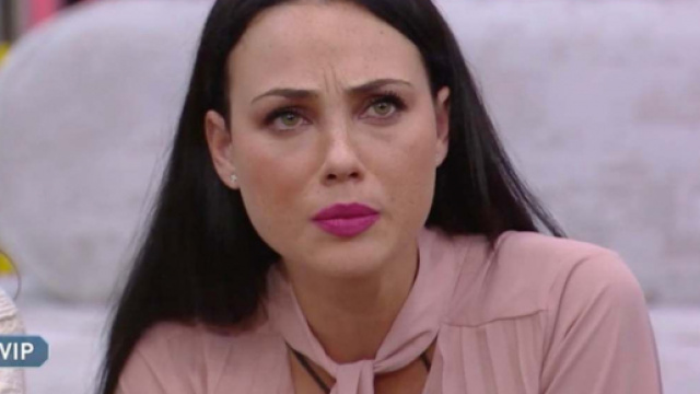 GF Vip, Adua potrebbe essere incinta: avrebbe chiesto di fare un test di gravidanza.