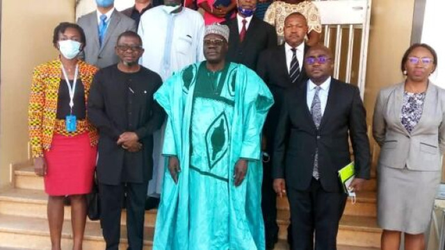 Le Ministre de la Jeunesse et de l'Education Civique Mounouna Foutsou et le Système des Nations Unies (c) Minjec