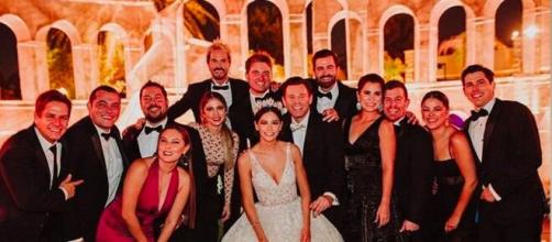 Ator mexicano faz festão de casamento, e 100 convidados pegam coronavírus. (Arquivo Blasting News)